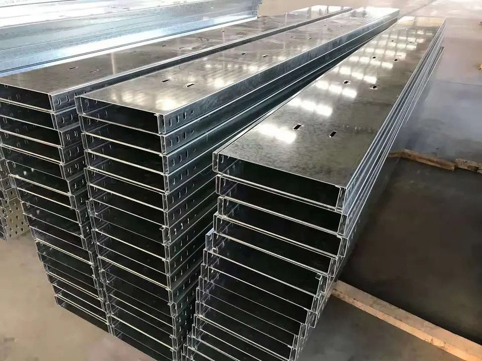 Vít Lắp đặt Khay cáp đục lỗ mạ kẽm nhúng nóng Độ dày 1,5-2,5mm