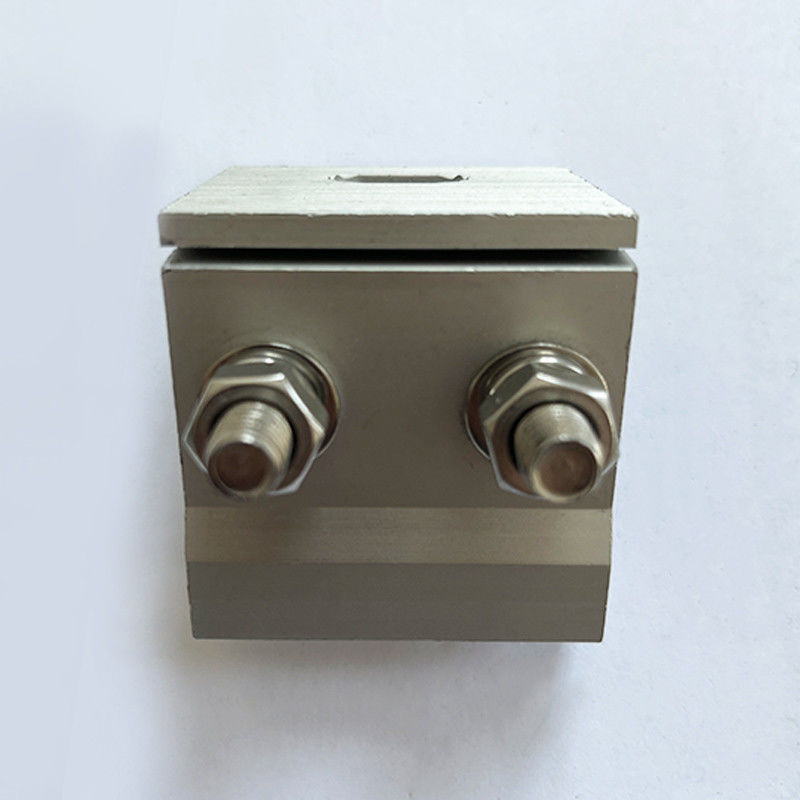 Dễ dàng cài đặt Kẹp bảng điều khiển Pv Kẹp mái kim loại cho tấm pin mặt trời
