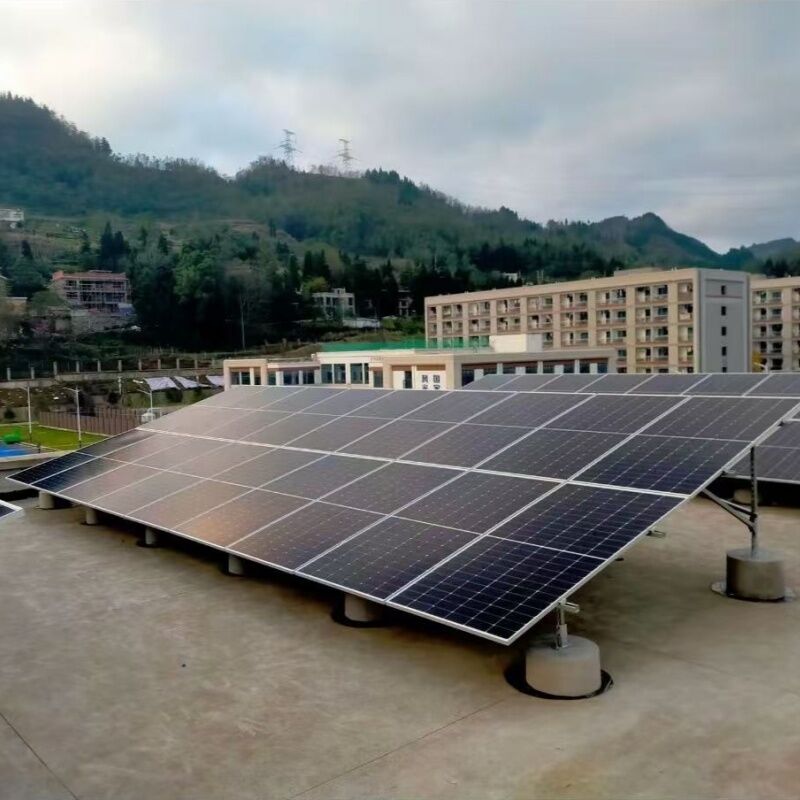 Nắp tấm pin mặt trời chống gió với bảo hành 10 năm và tải gió 216km / h cho mái kim loại